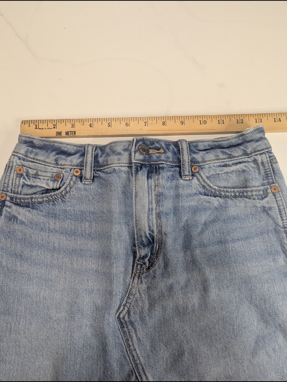 American Eagle Jean Mini Skirt Women's Size 0 Light Wash Denim Cut Off Y2K - Picture 5 of 10